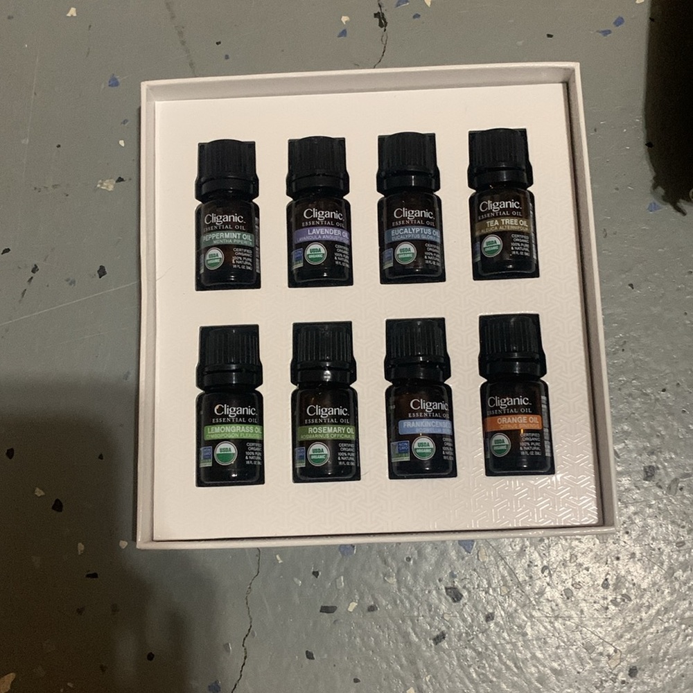essential oils - Picture 2 of 5